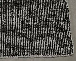 Furninova ullmatta 140 x 200 cm svartvit