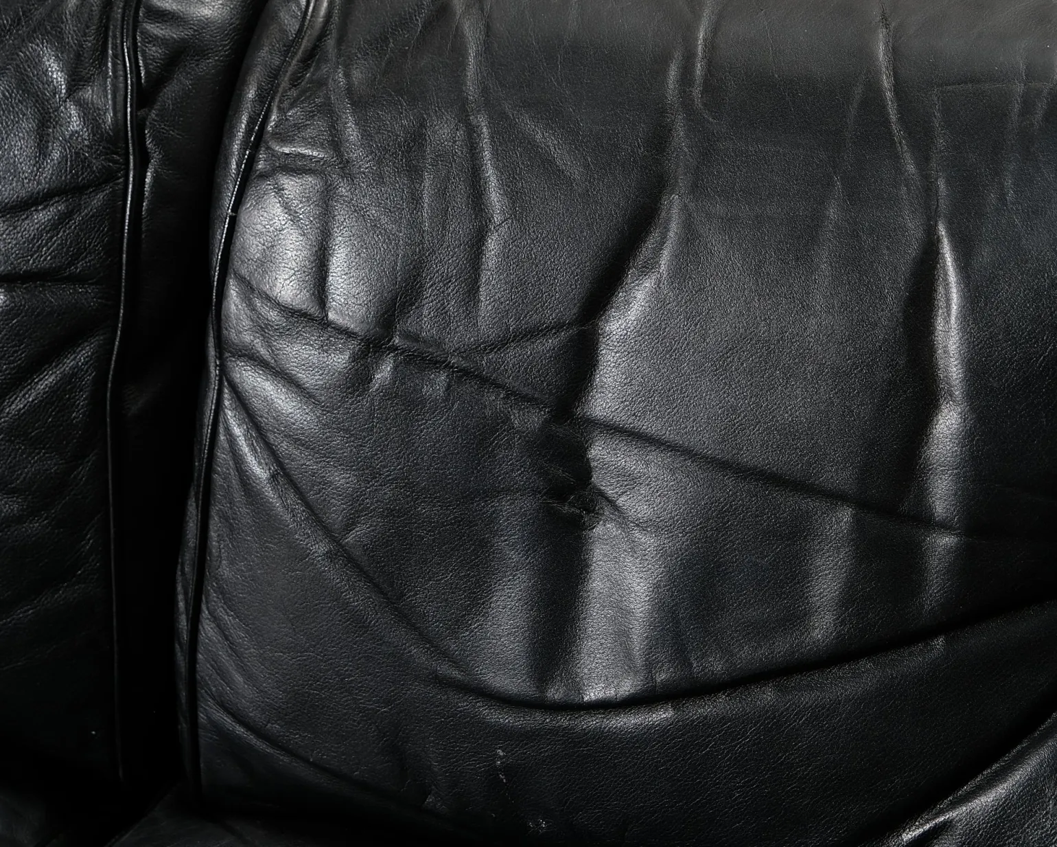 Futura Möbler Monte Carlo 3-sits vintage soffa svart läder