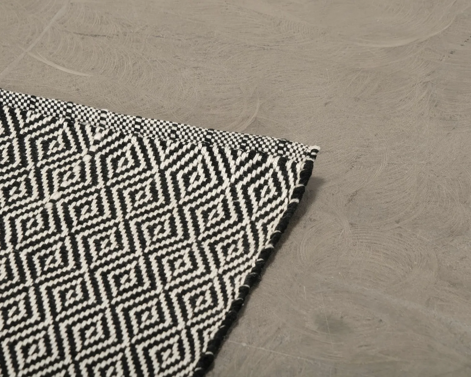 GOF Bullo Diamond matta 160 x 230 cm svartvit