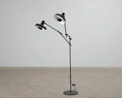 Grupa Arigato golvlampa svart