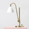 GUBI Bestlite BL1 bordslampa mässing / benporslin