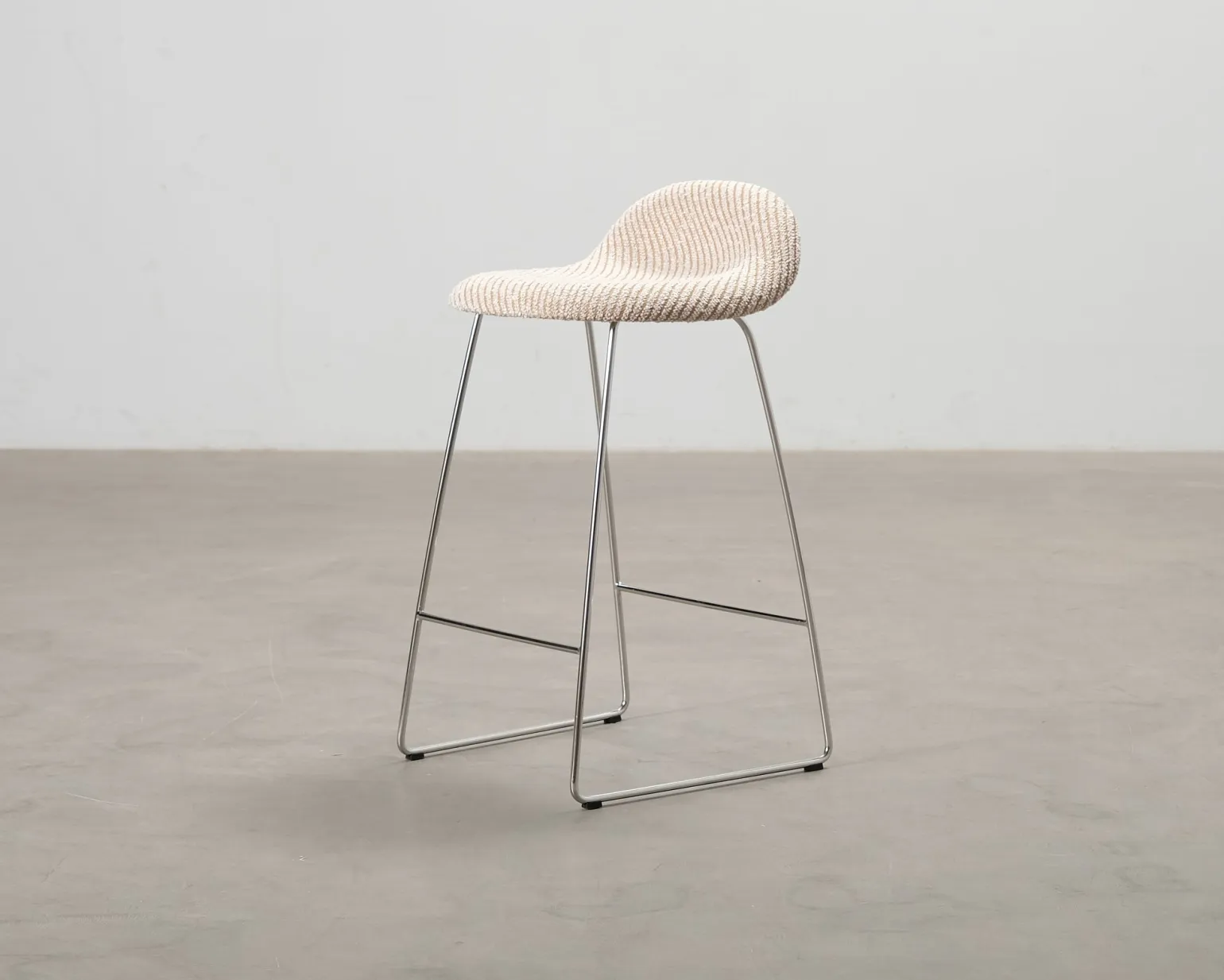 GUBI 3D barstol beige