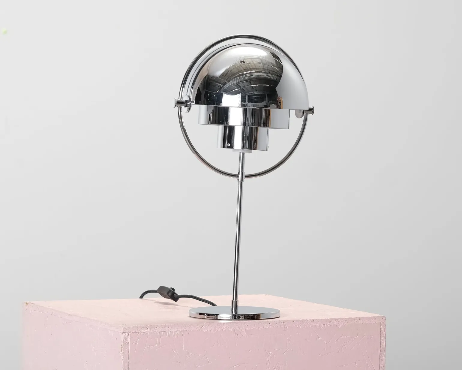 Gubi Multi-Lite bordslampa krom