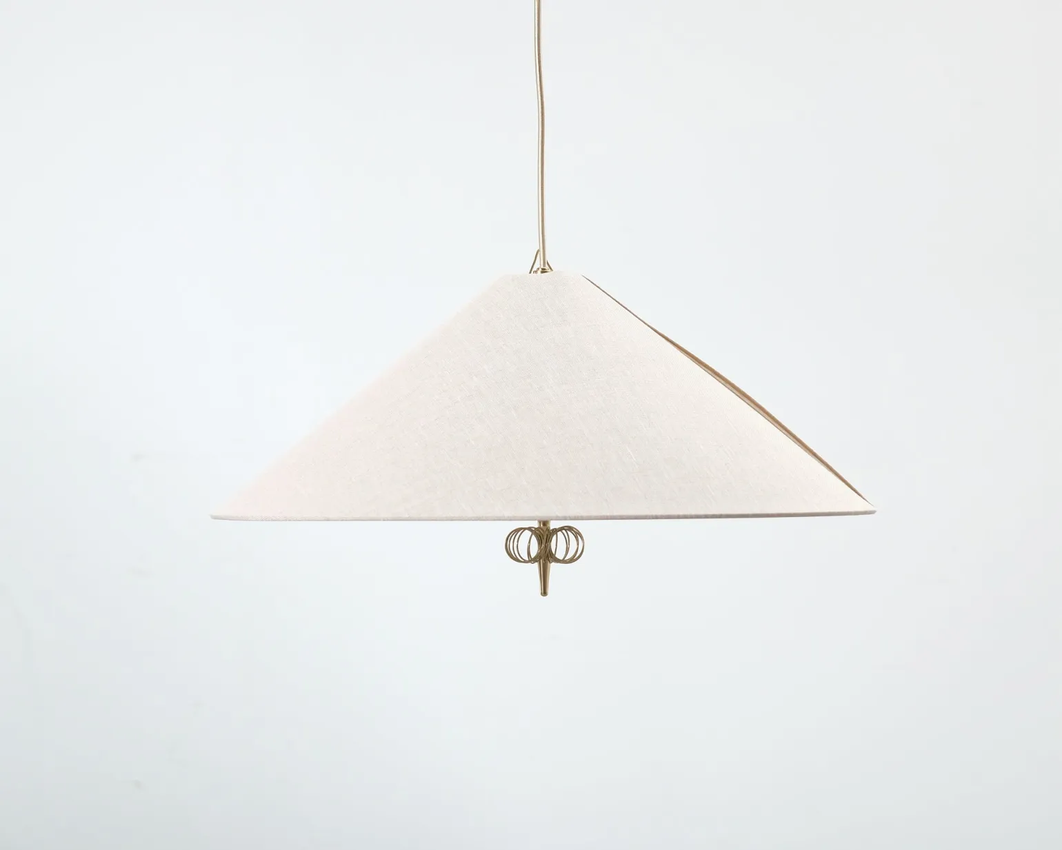 Gubi 1967 pendellampa mässing / canvas