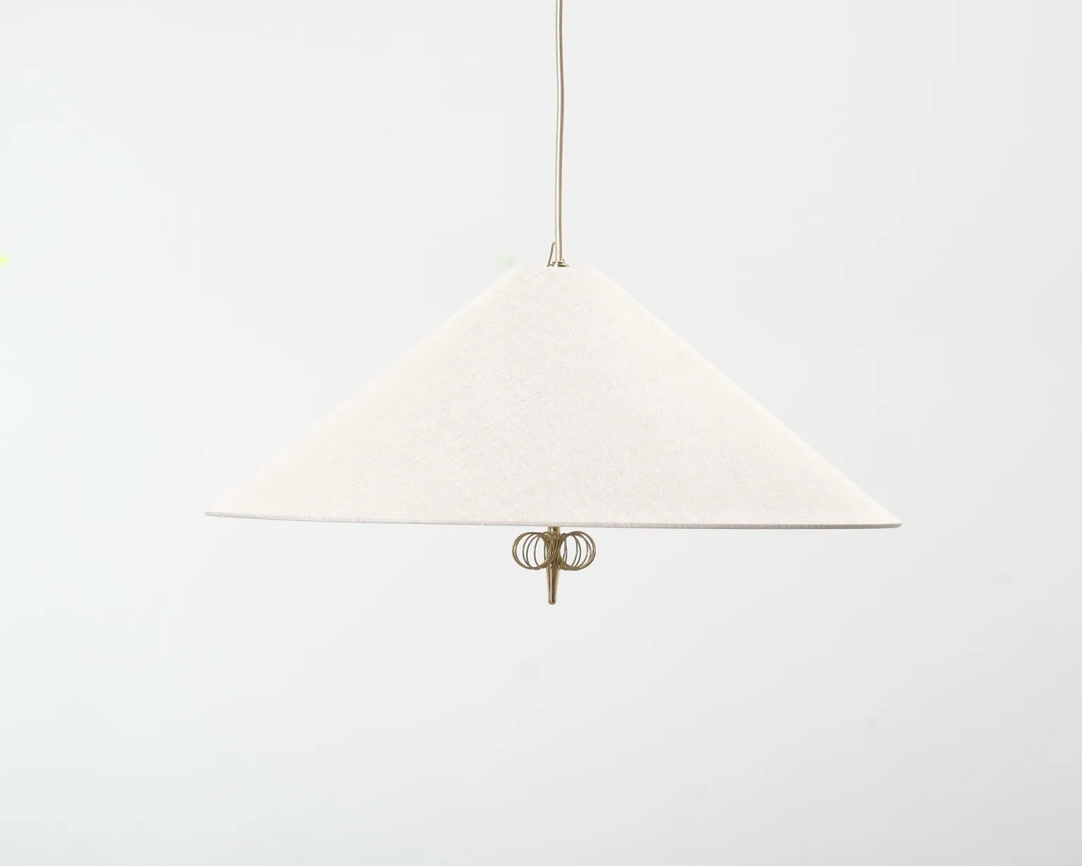 Gubi 1967 pendellampa mässing / canvas