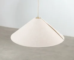 Gubi 1967 pendellampa mässing / canvas
