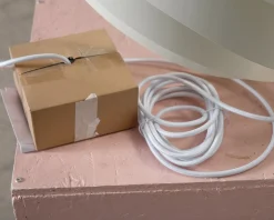 GUBI Turbo pendellampa ø 62 cm vit