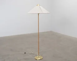 GUBI Tynell 9602 golvlampa canvas / mässing
