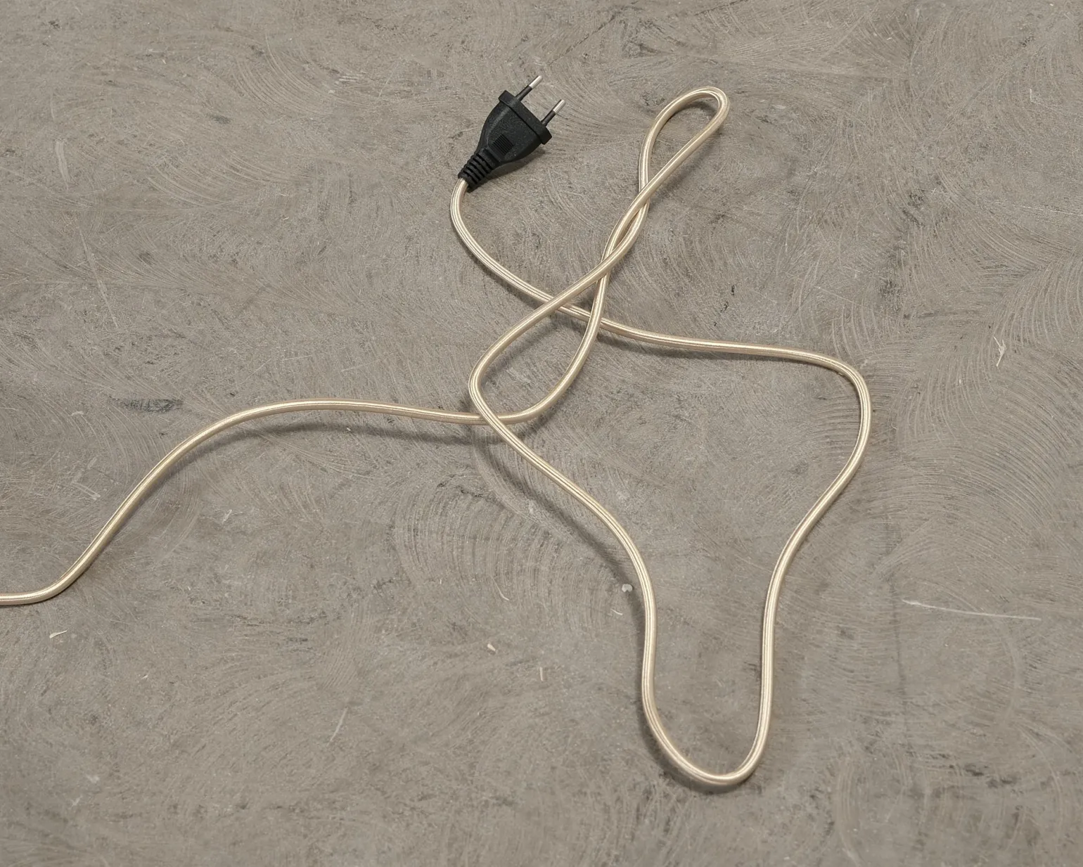 GUBI Tynell 9602 golvlampa canvas / mässing