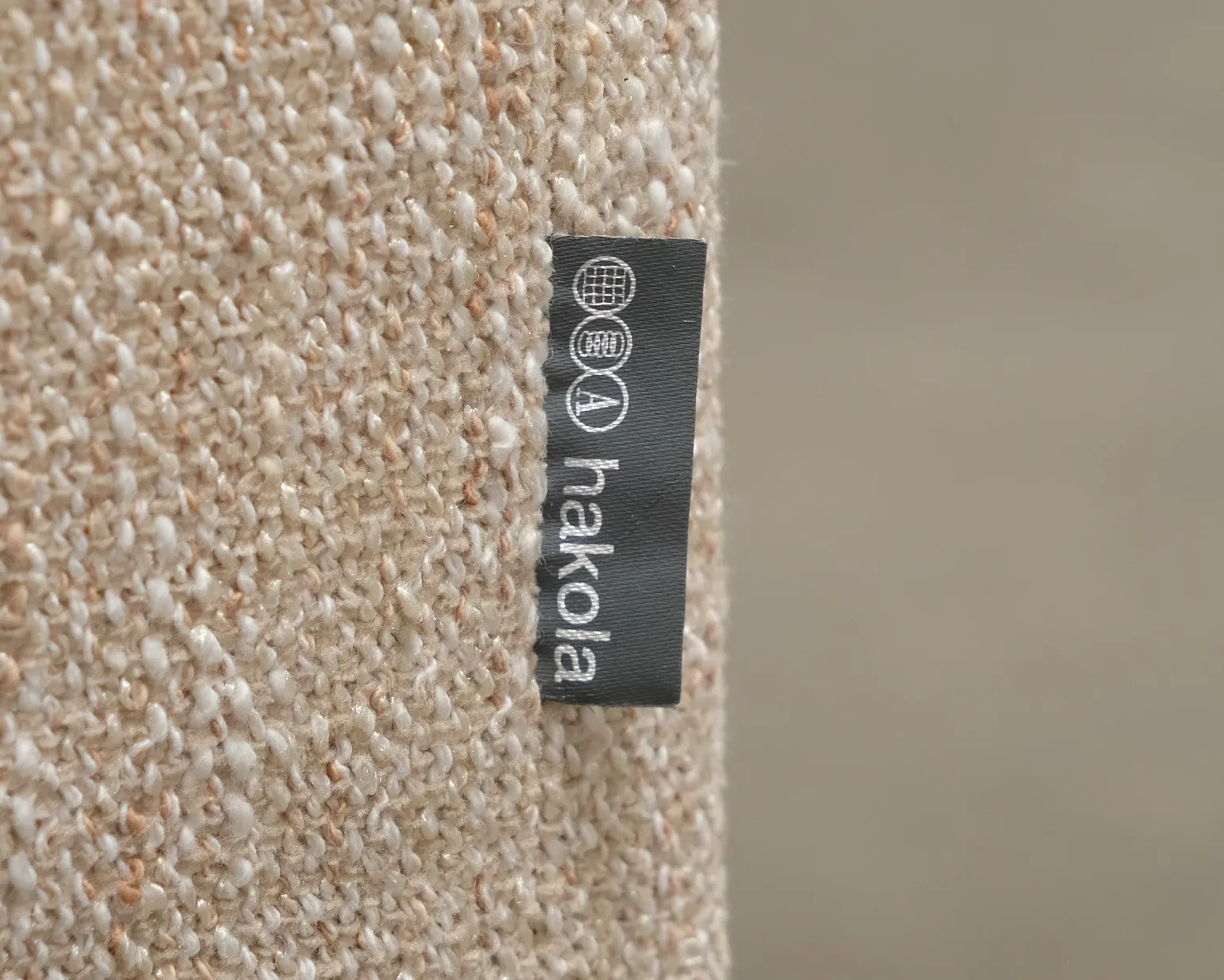Hakola fåtölj beige