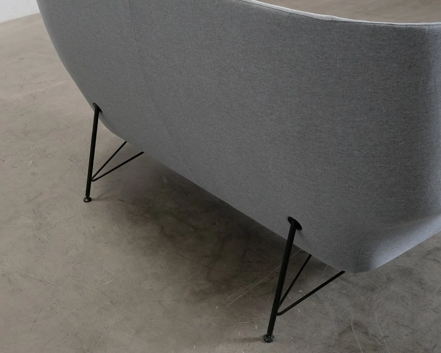 Herman Miller Striad Lounge 2-sits soffa ljusblå