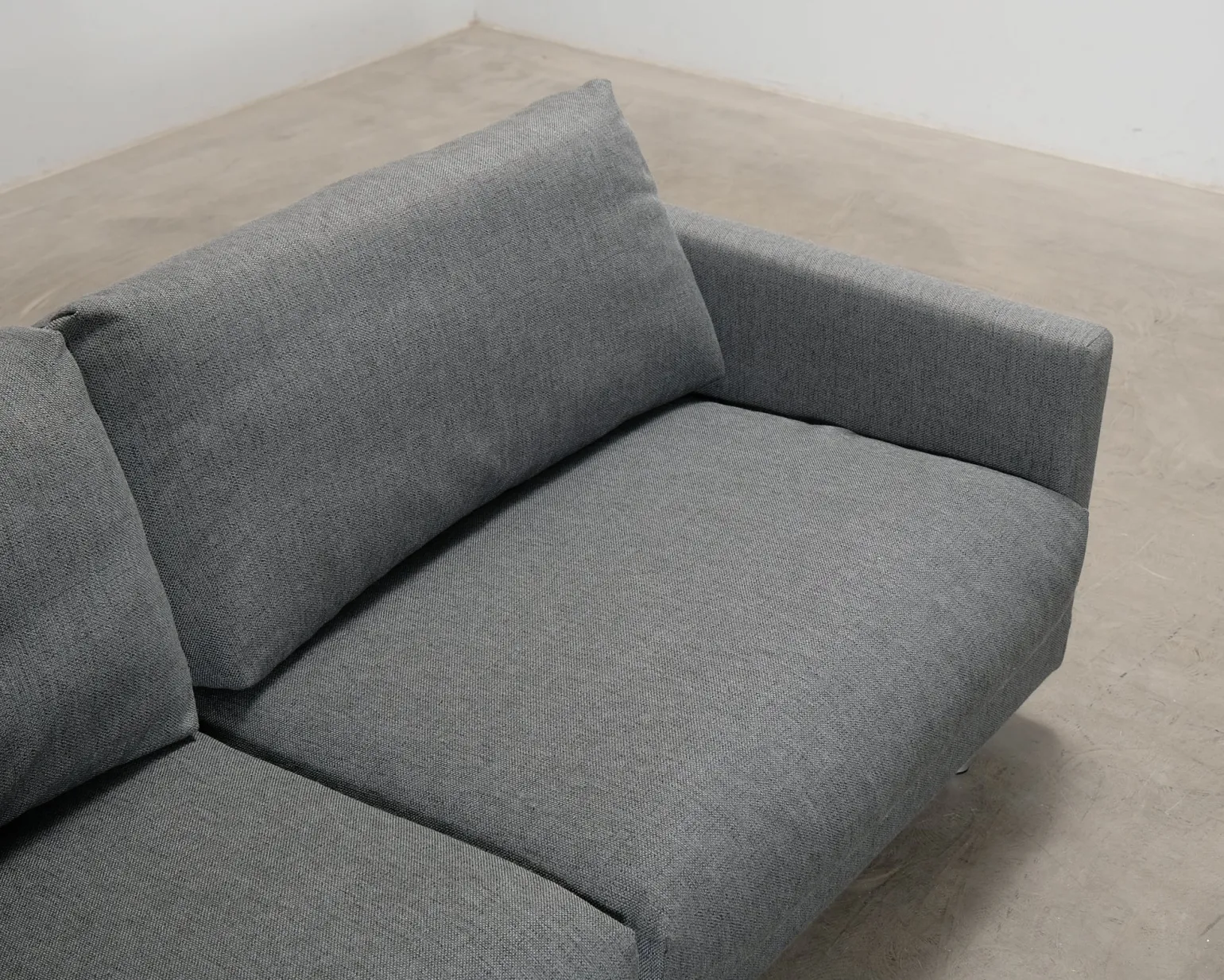 Interface 2-sits soffa mörkgrå