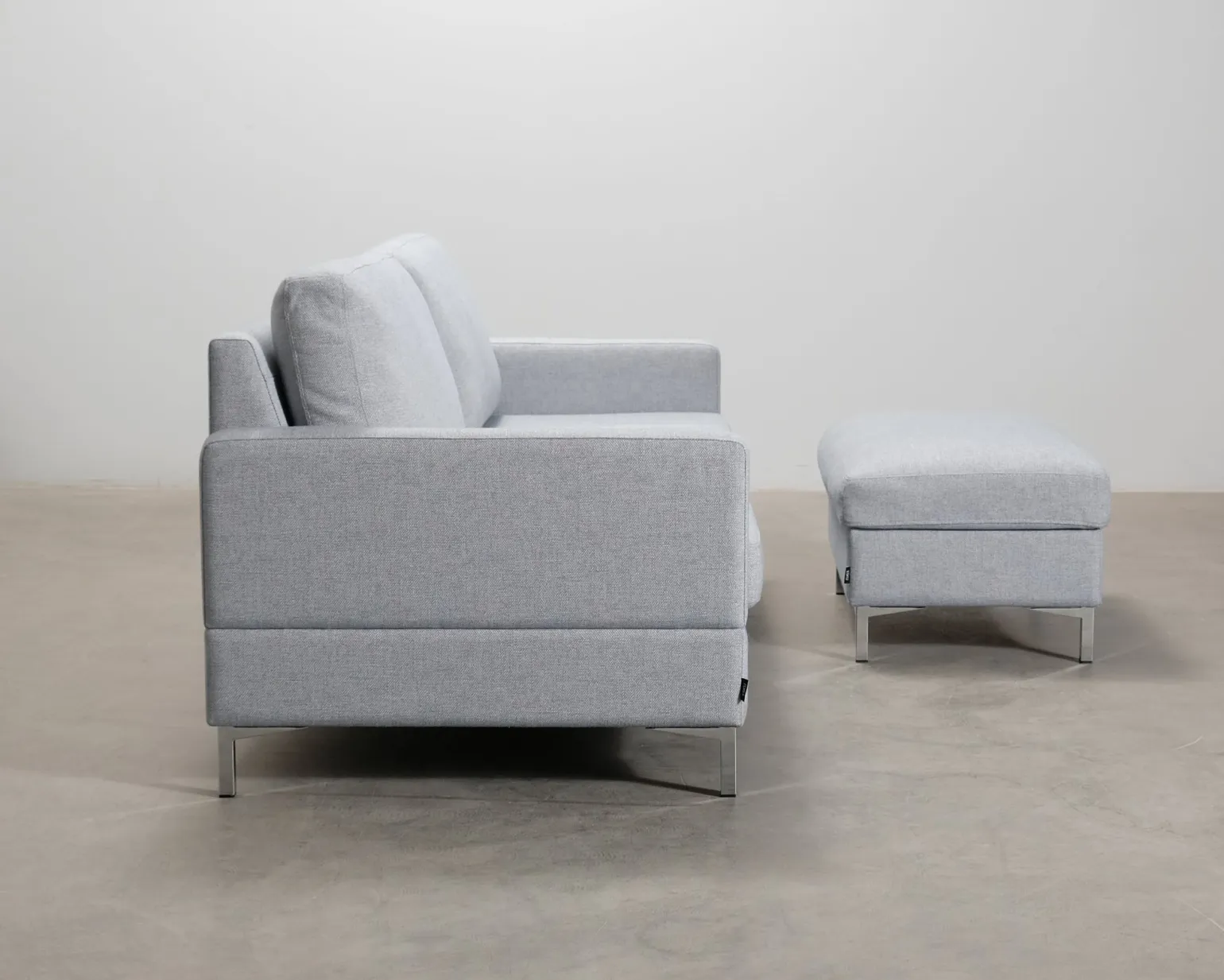 Isku 2,5-sits soffa med fotpall grå