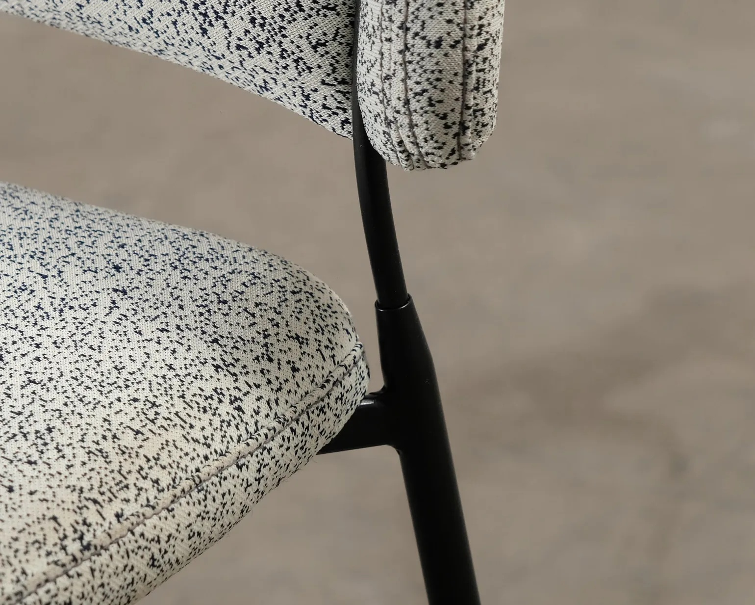 Johanson Design Frankie 08 stol ljusgrå