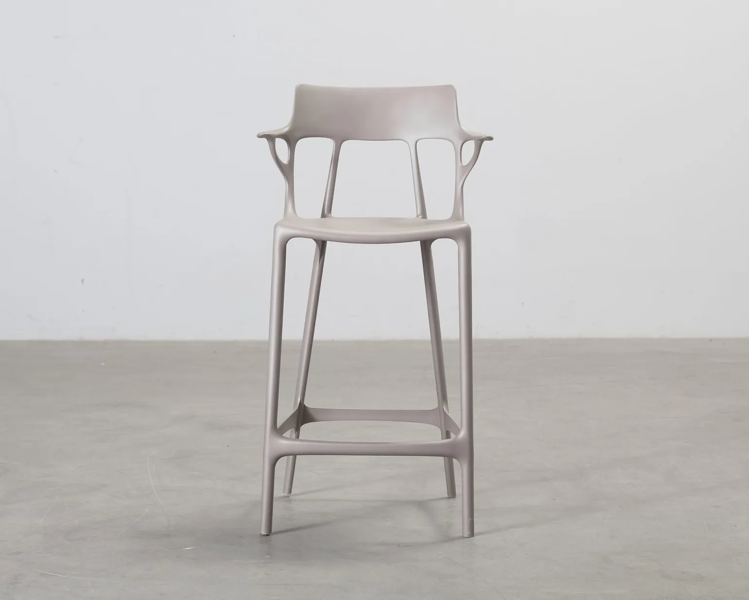Kartell A.I. Recycled barstol grå