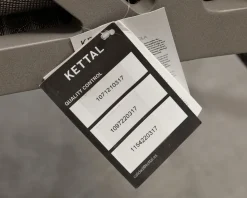 Kettal Vieques fåtölj grå