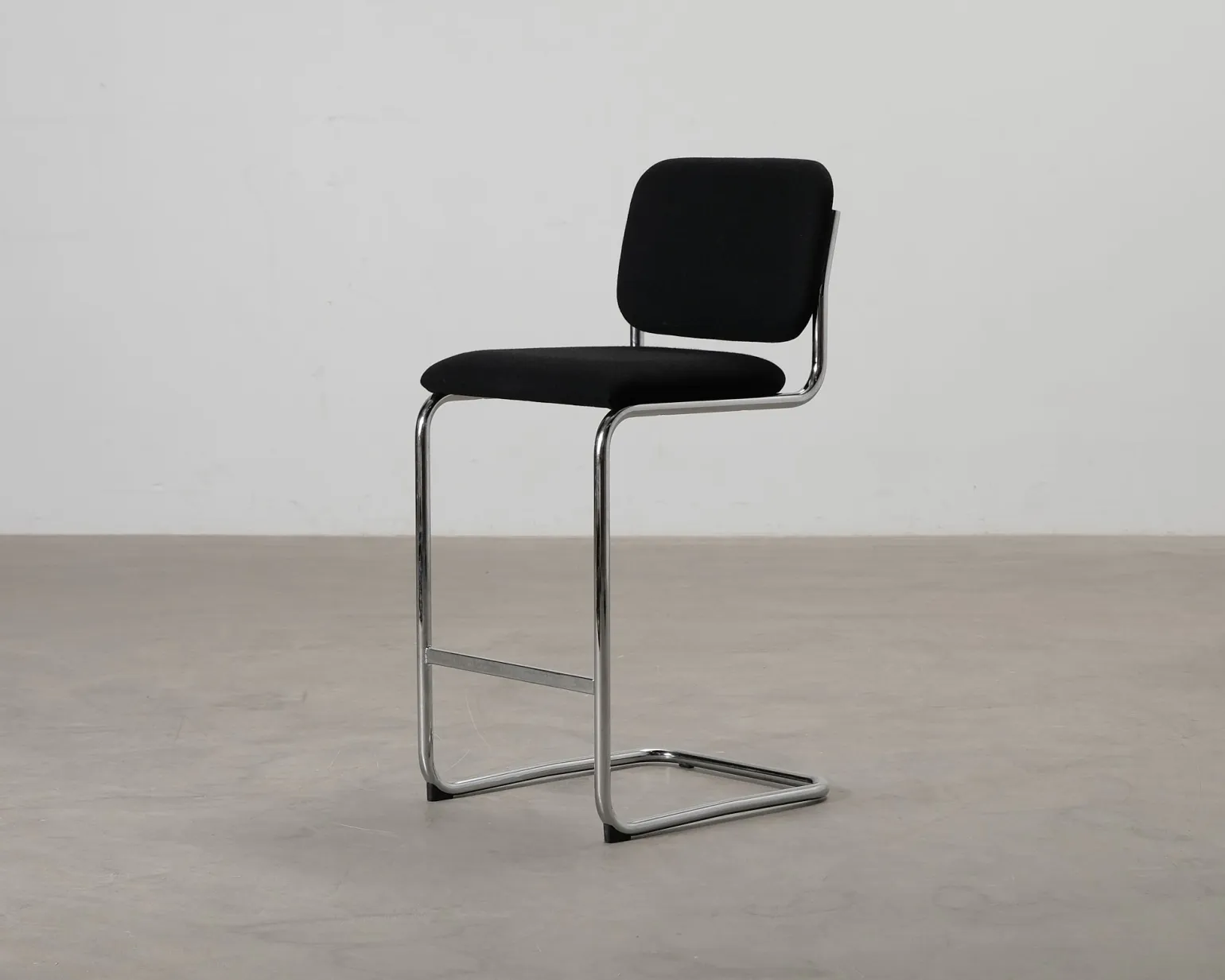 Knoll Cesca barstol svart