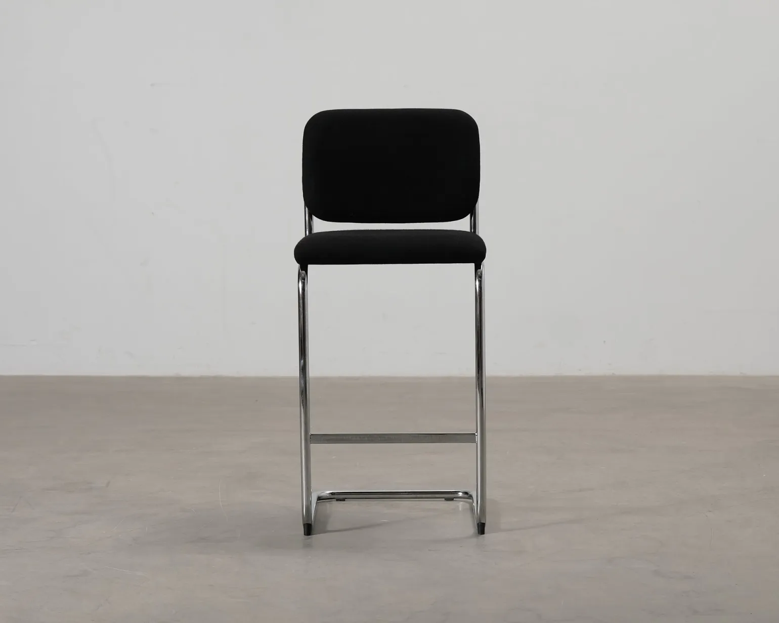 Knoll Cesca barstol svart