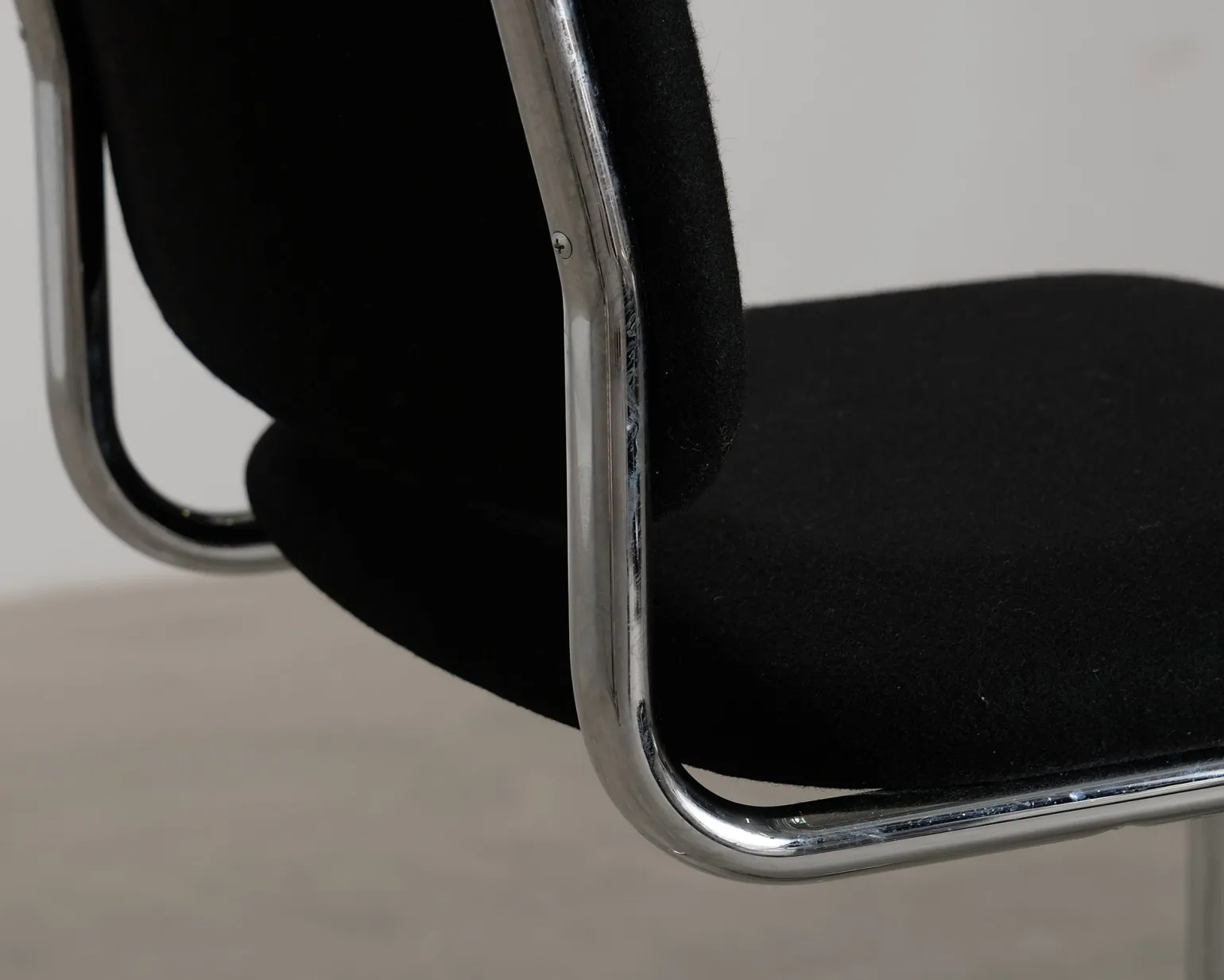 Knoll Cesca barstol svart