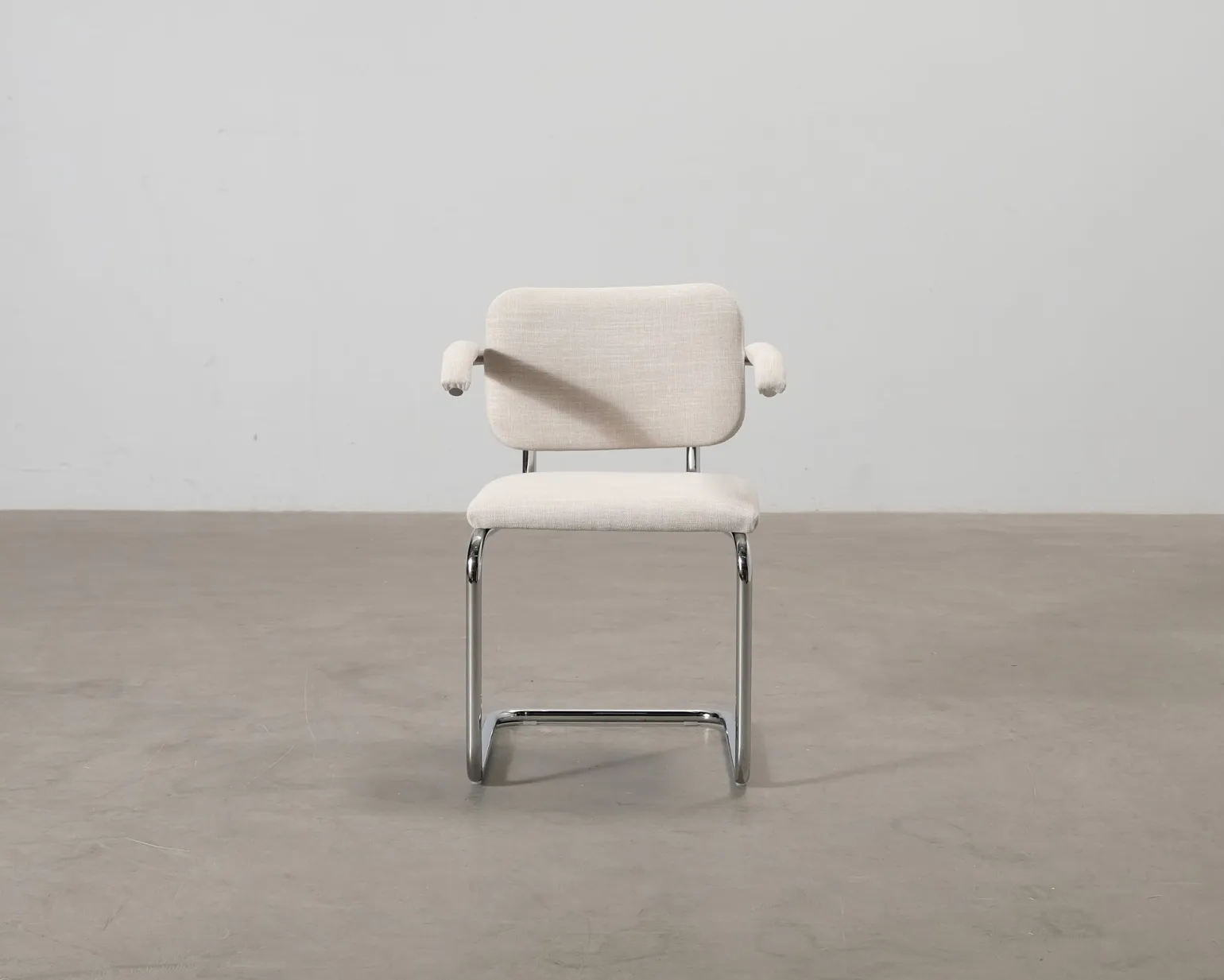 Knoll Cesca stol med armstöd beige