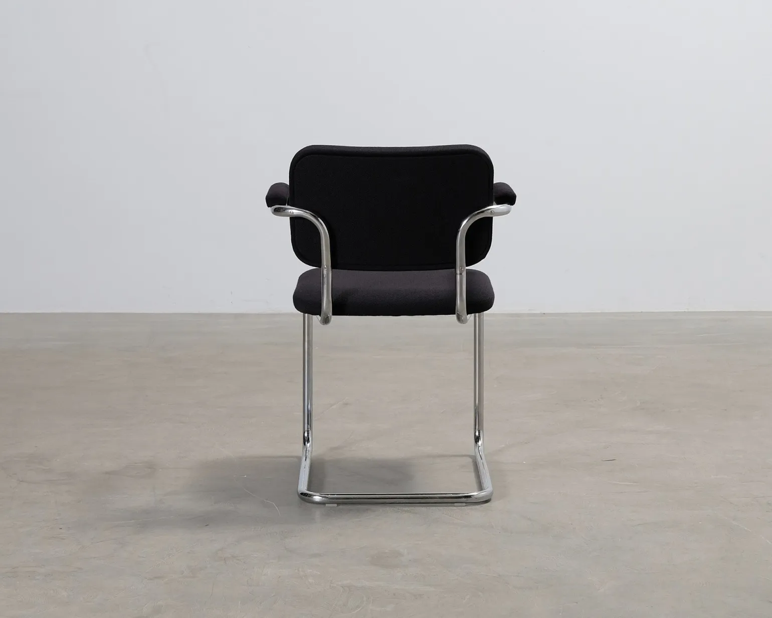 Knoll Cesca stol svart