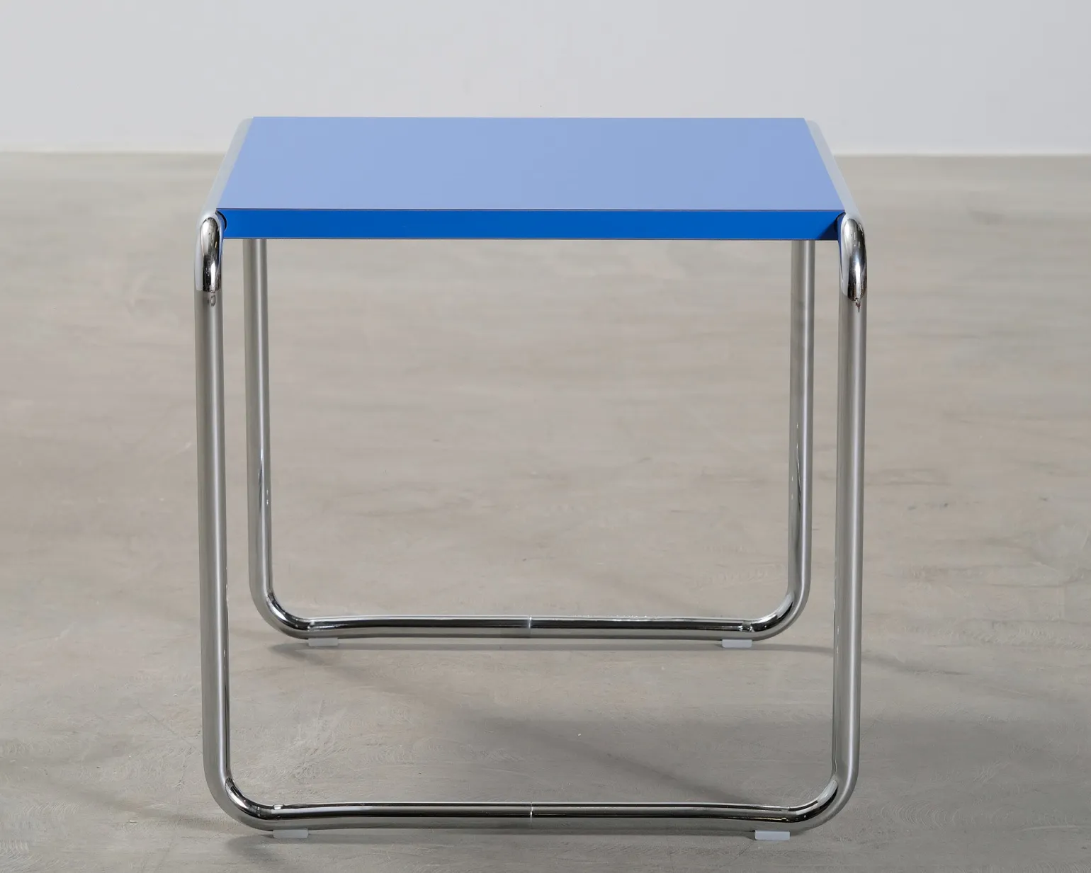 Knoll Laccio sidobord blå
