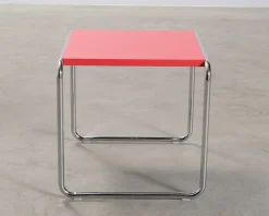 Knoll Laccio sidobord röd