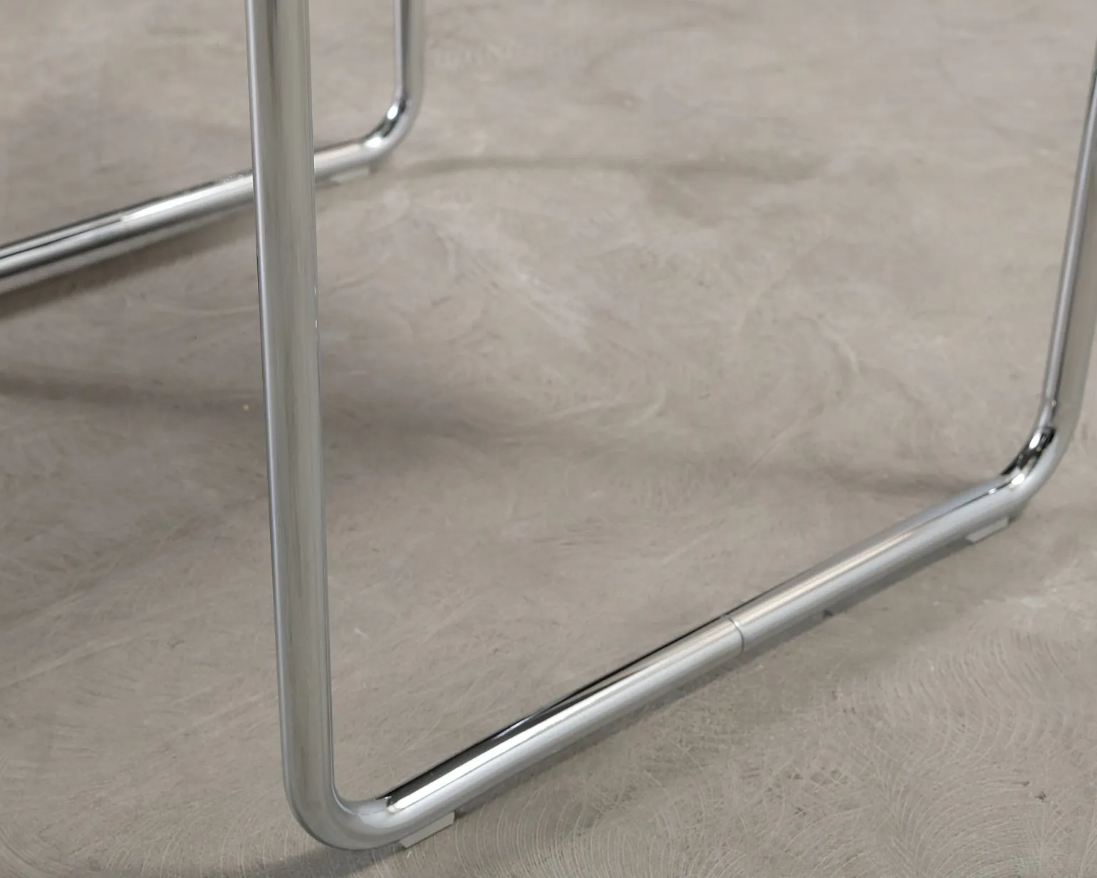Knoll Laccio sidobord vit