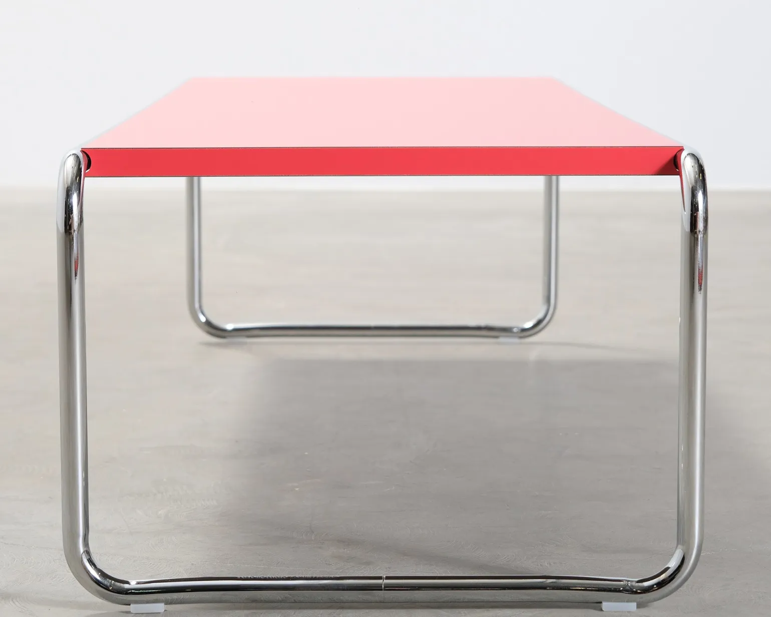 Knoll Laccio soffbord röd