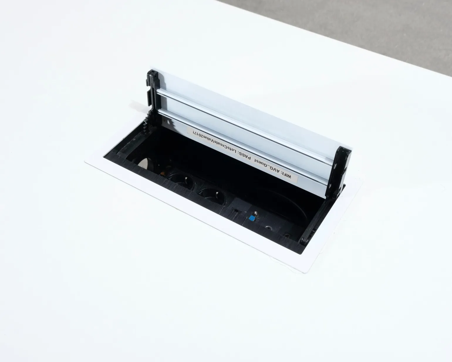 Konferensbord vit 100 x 140 cm