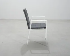 Lammhults Archal karmstol grå
