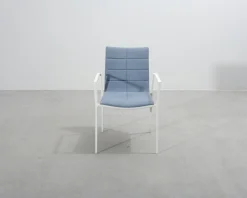 Lammhults Archal karmstol ljusblå