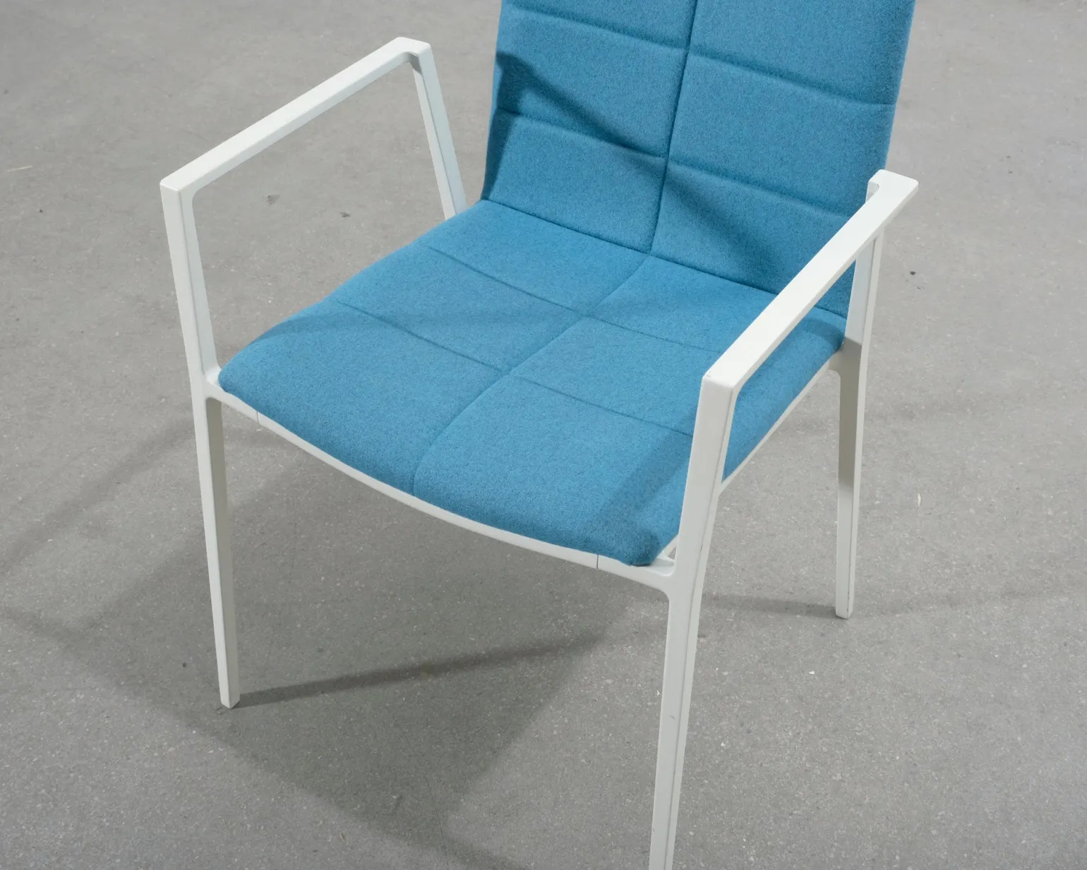 Lammhults Archal karmstol turkos