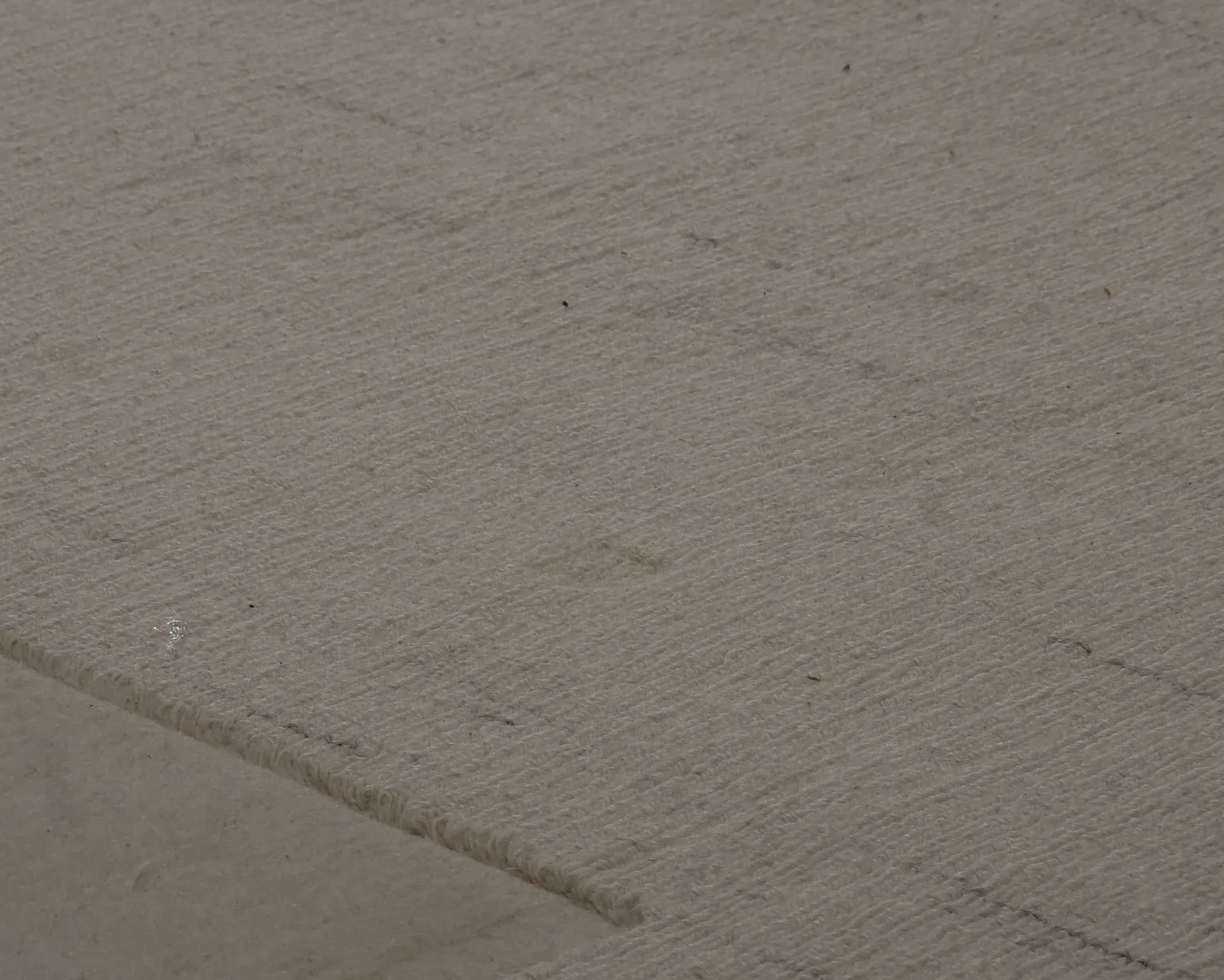 Layered Circular ullmatta 220 x 350 cm Bone White