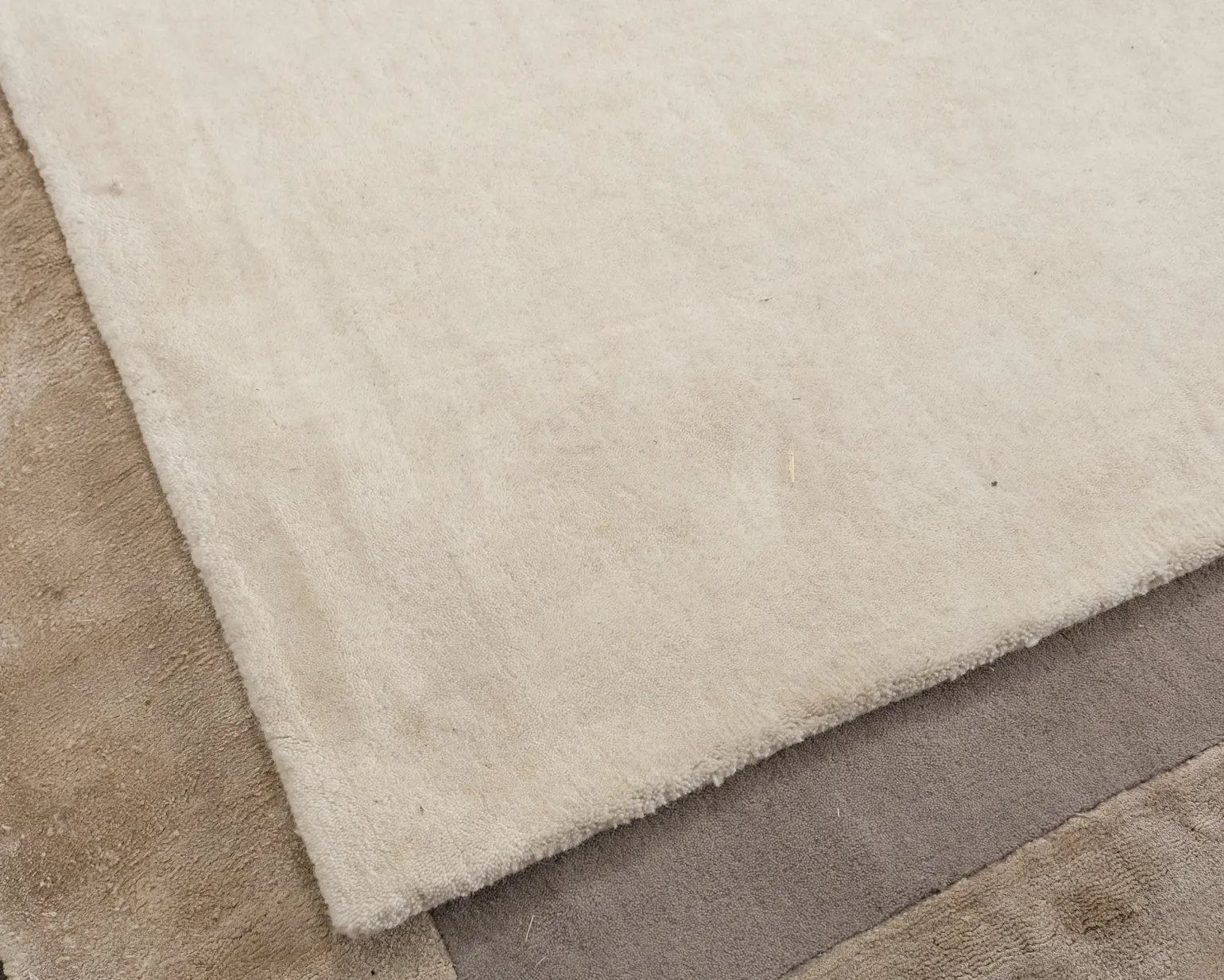 Layered Classic Solid Wool ullmatta 300 x 400 cm Bone White