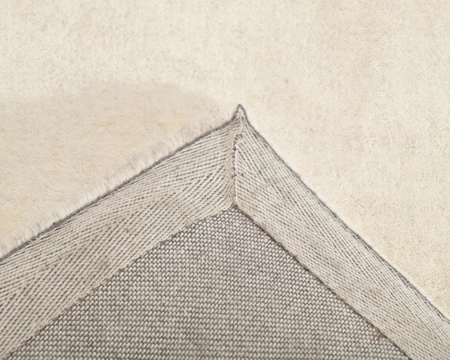 Layered Classic Solid Wool ullmatta 300 x 400 cm Bone White