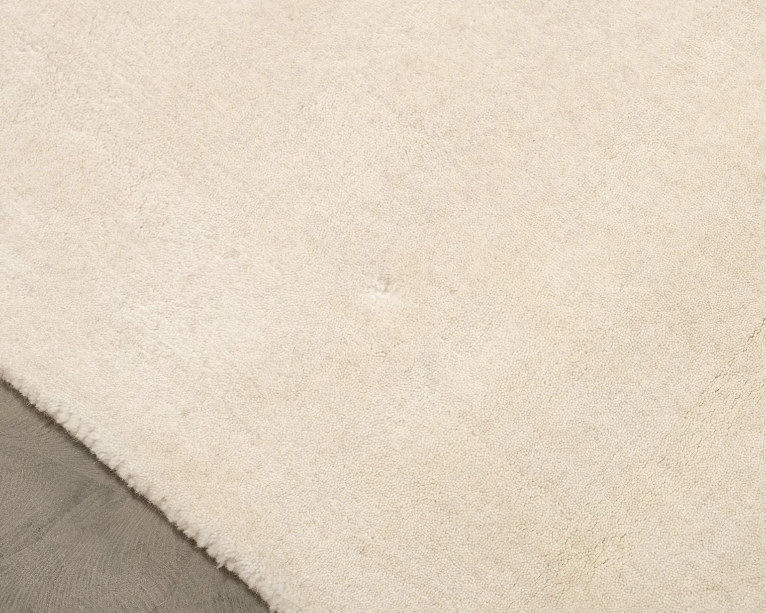 Layered Classic Solid Wool ullmatta 250 x 350 cm Bone White