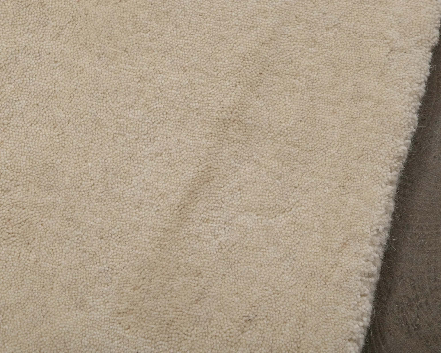 Layered Classic Solid Wool ullmatta 250 x 350 cm Bone White
