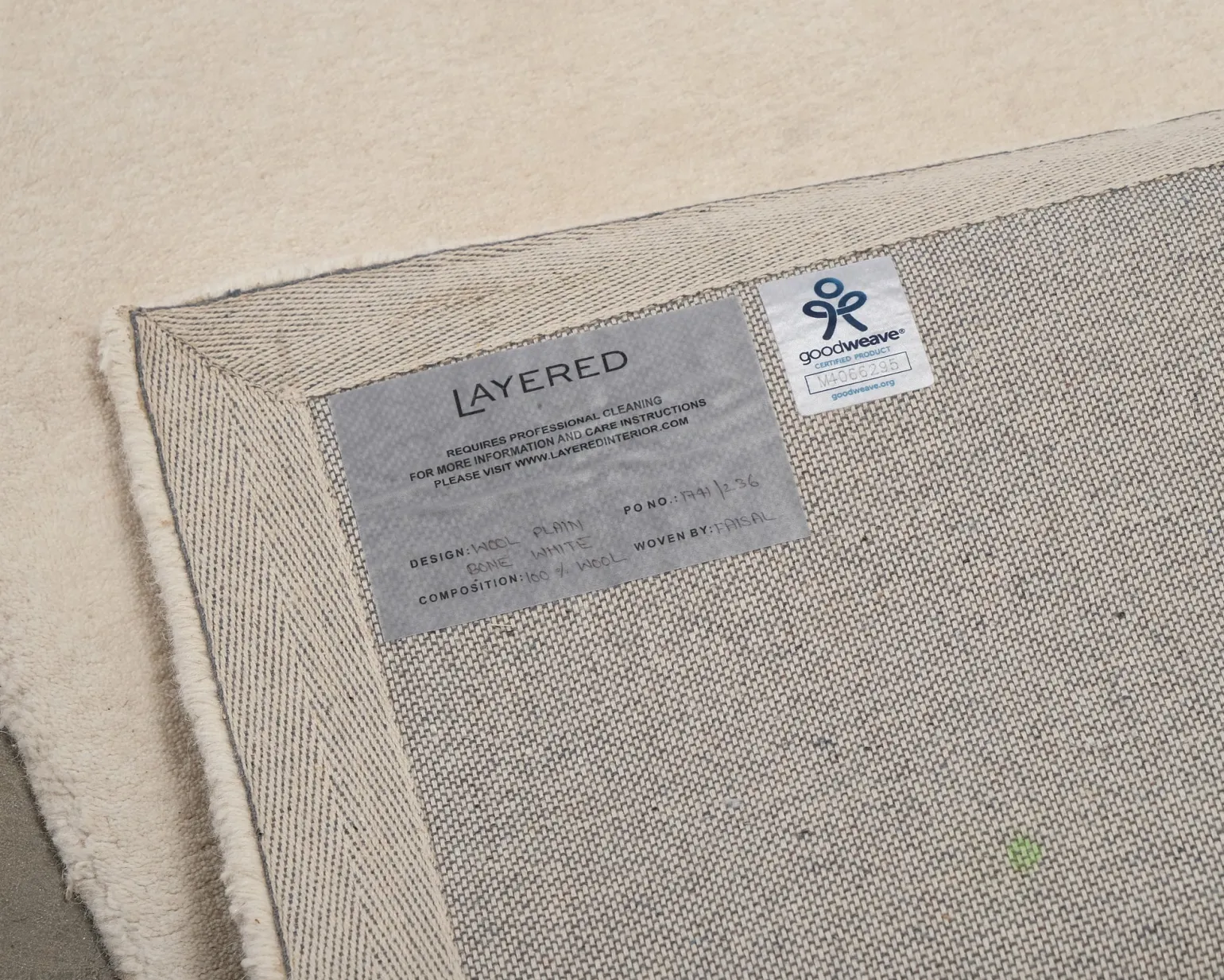 Layered Classic Solid Wool ullmatta 250 x 350 cm Bone White
