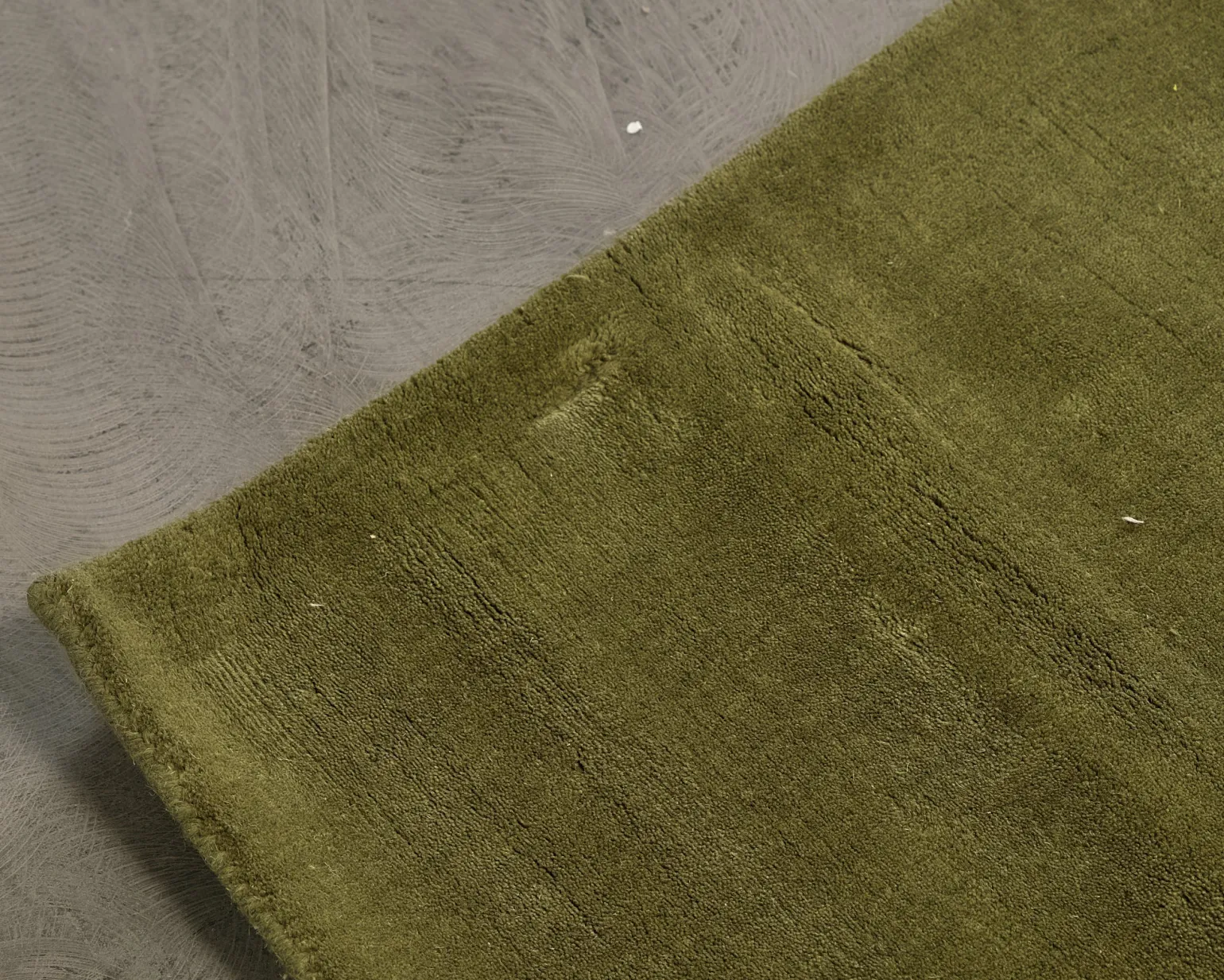 Layered Classic Solid Wool ullmatta 300 x 400 cm Capulet Olive