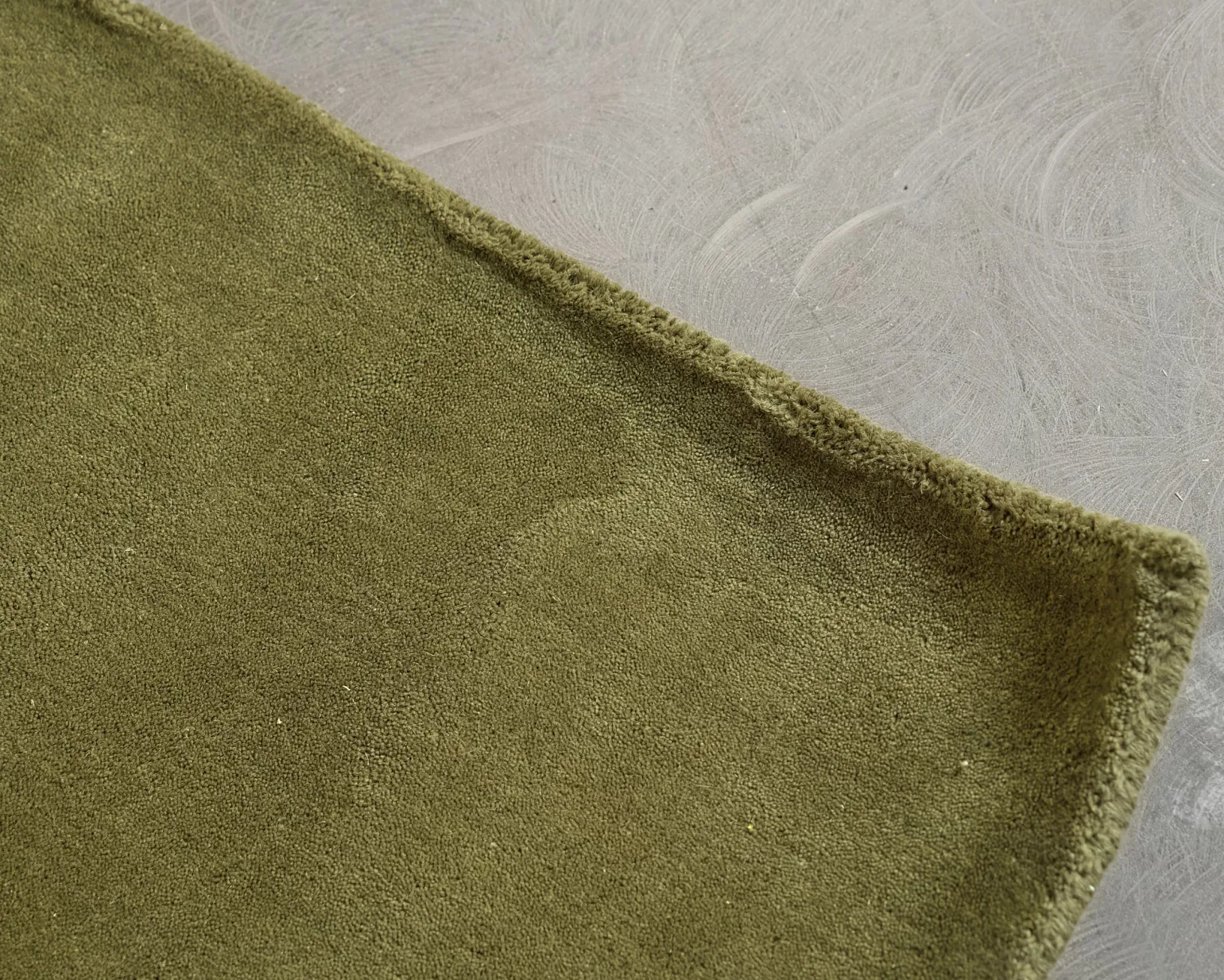 Layered Classic Solid Wool ullmatta 300 x 400 cm Capulet Olive