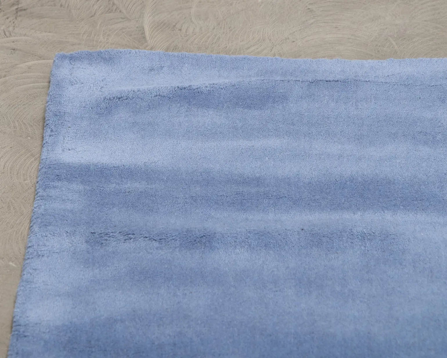 Layered Classic Solid Wool ullmatta 180 x 270 cm cm Cornflower Blue
