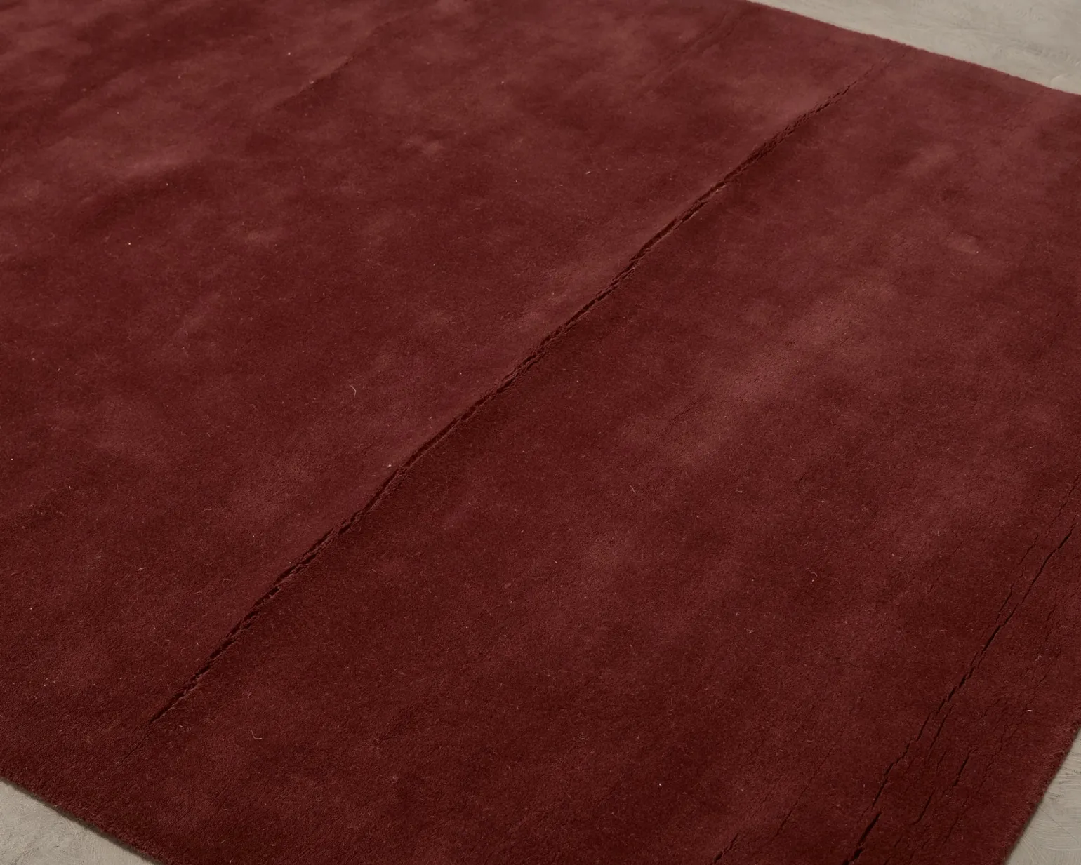 Layered Classic Solid Wool ullmatta 200 x 300 cm vinröd