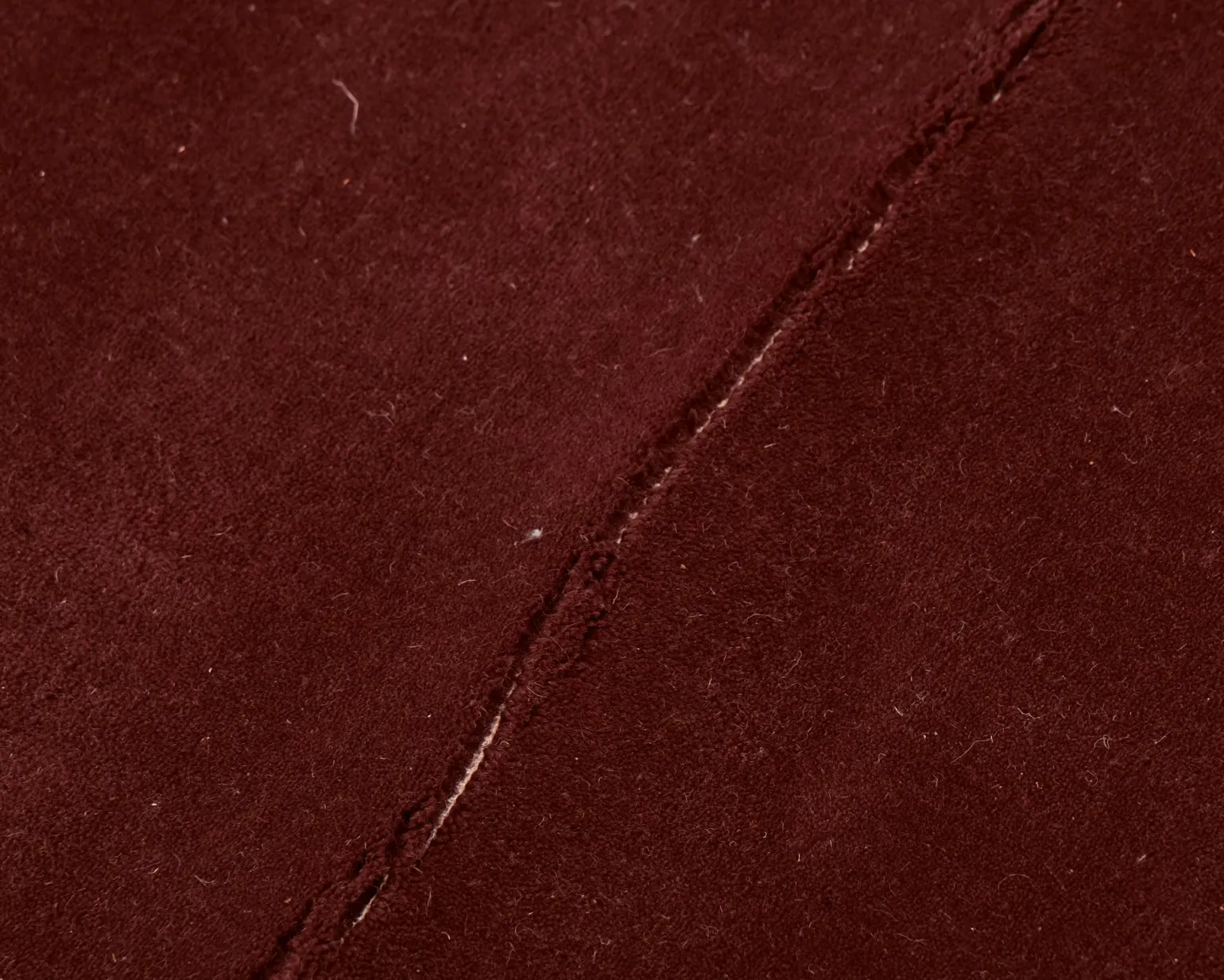 Layered Classic Solid Wool ullmatta 200 x 300 cm vinröd