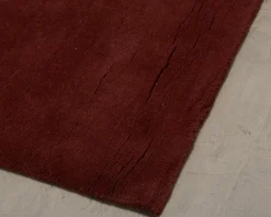 Layered Classic Solid Wool ullmatta 200 x 300 cm vinröd