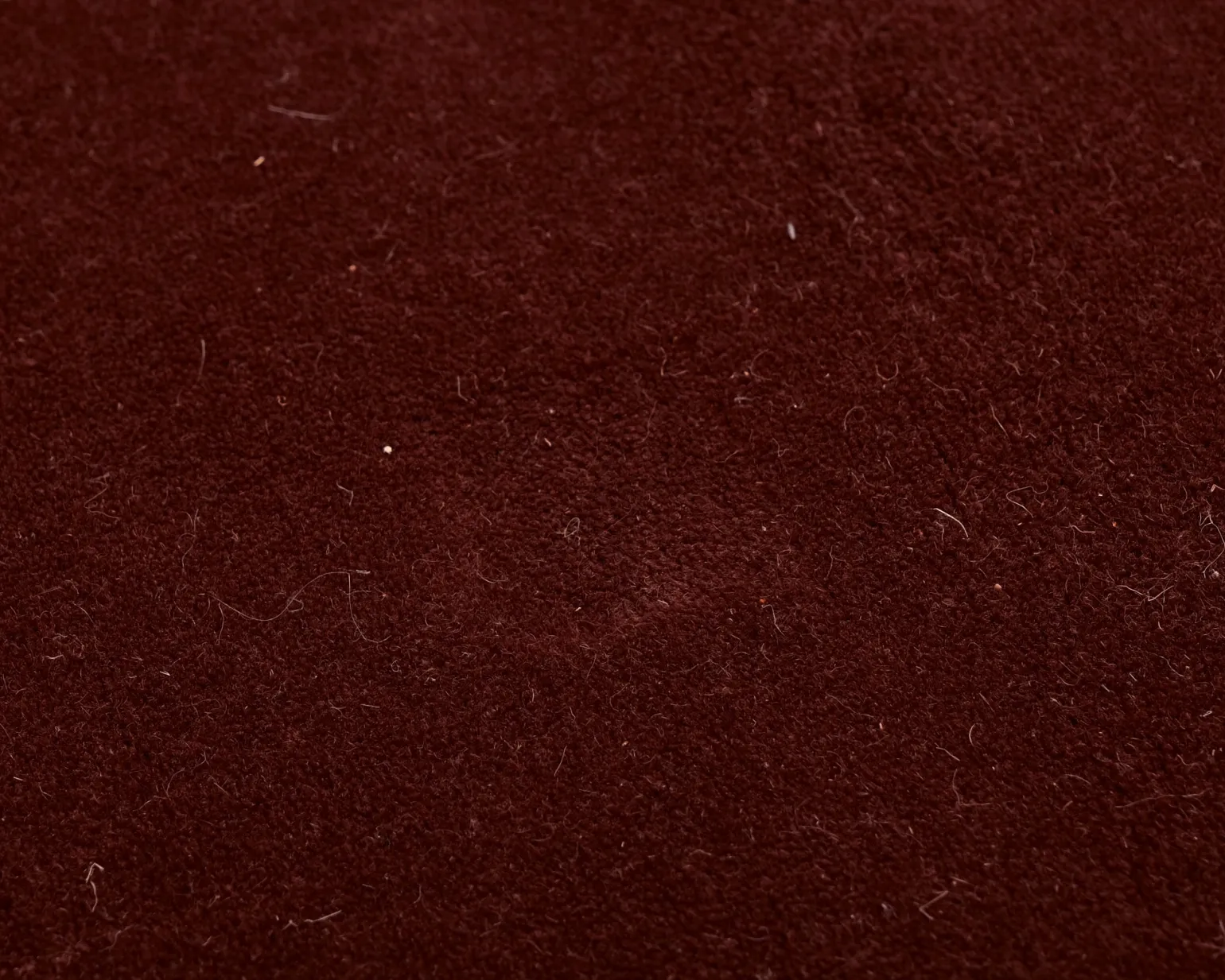 Layered Classic Solid Wool ullmatta 200 x 300 cm vinröd