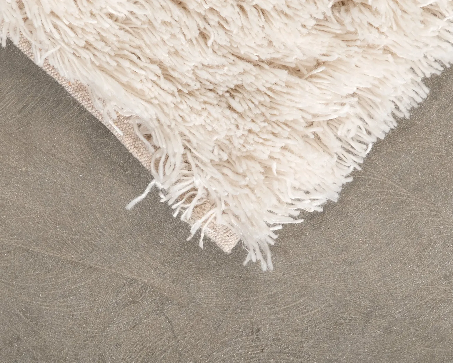 Layered Fallingwater matta 250 x 350 cm Bone White