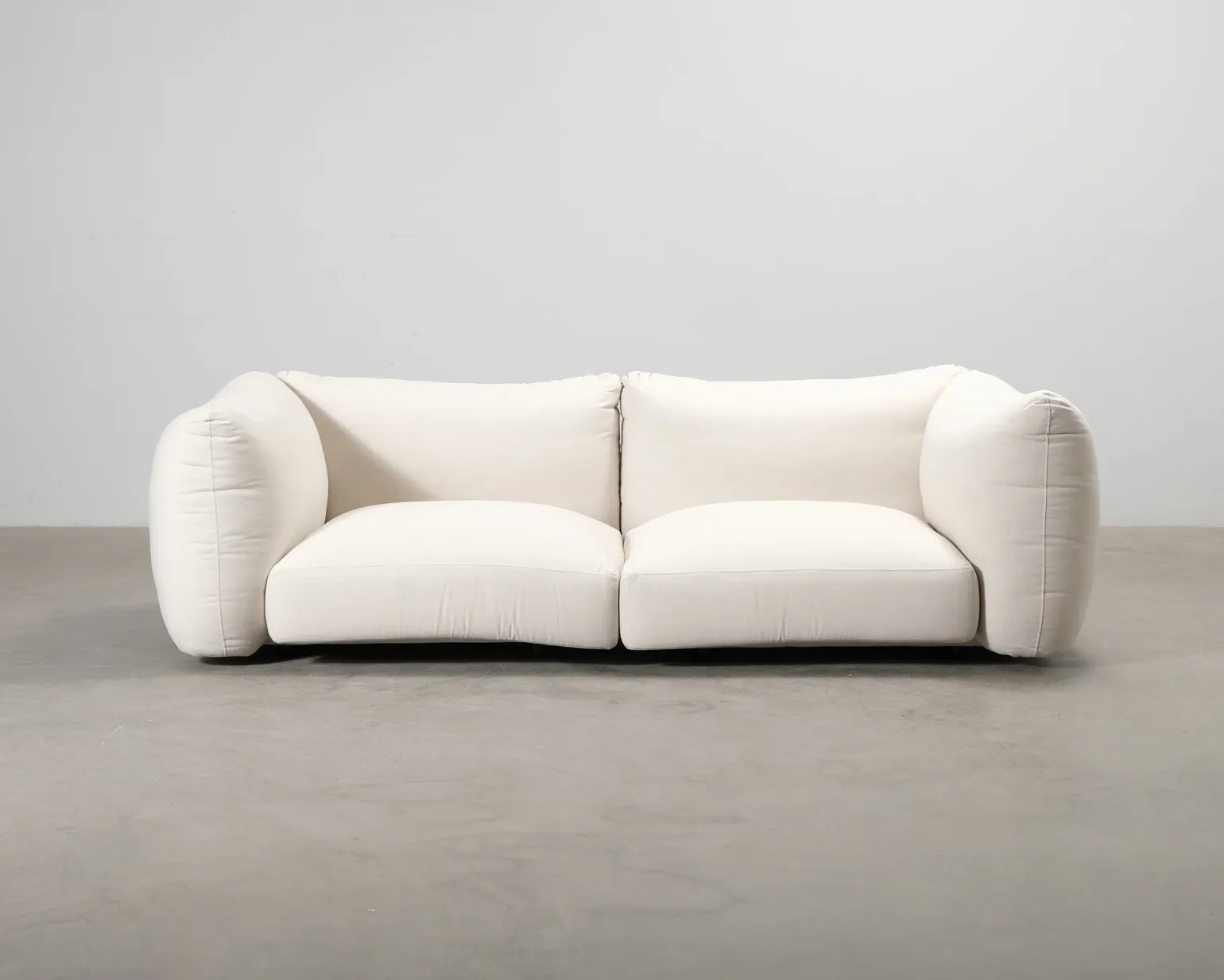 Layered Lotta Agaton 2-sits soffa naturvit