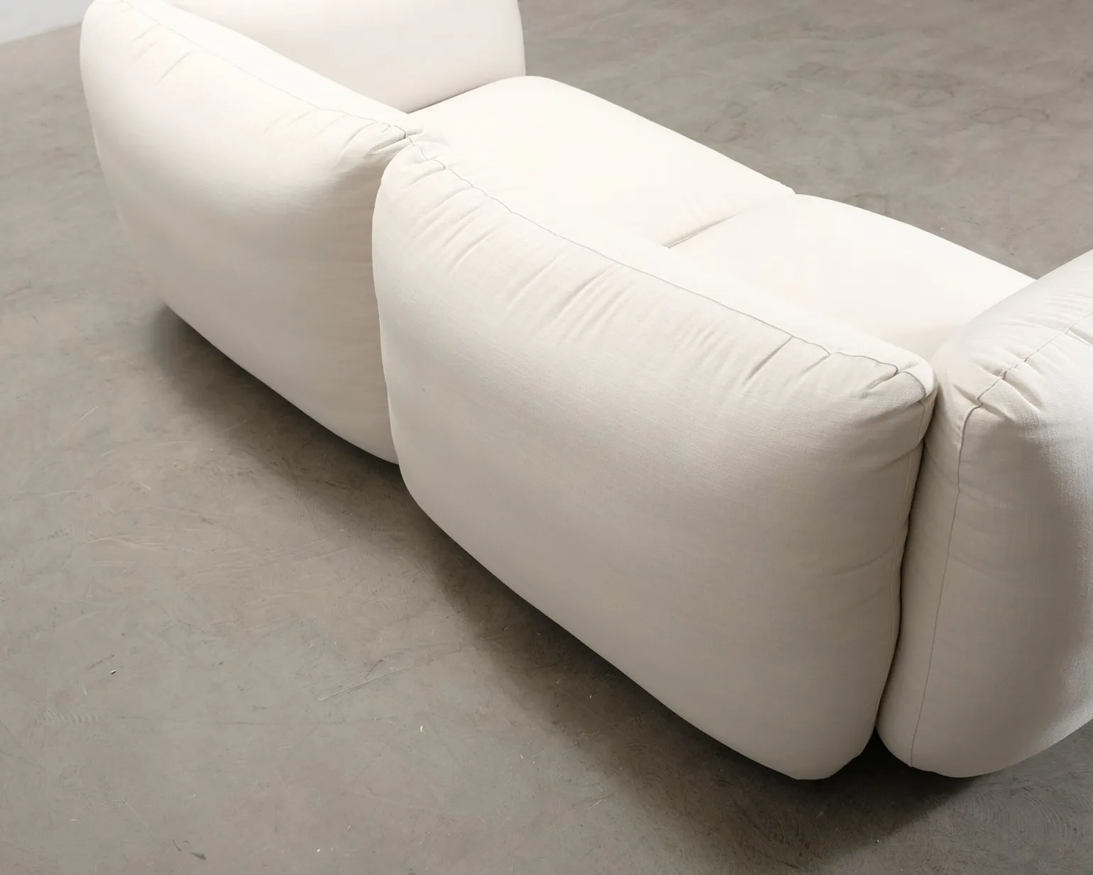 Layered Lotta Agaton 2-sits soffa naturvit