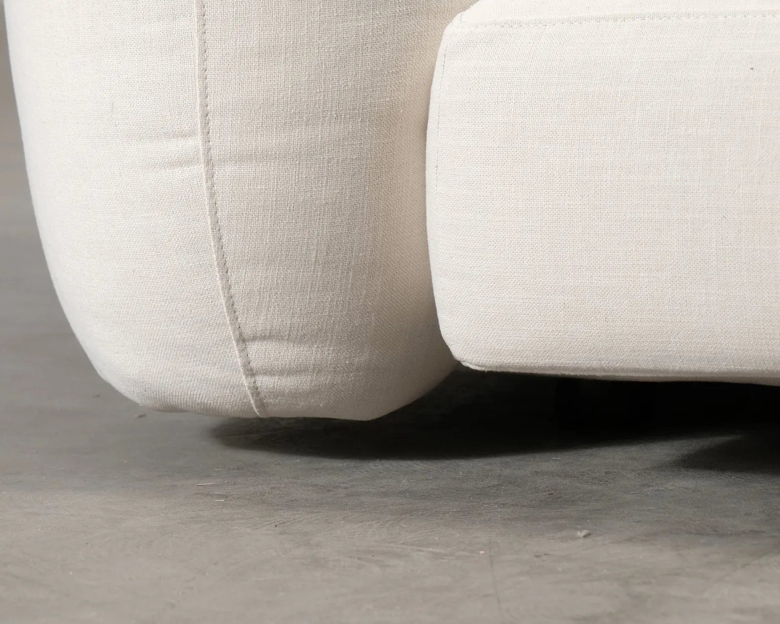 Layered Lotta Agaton 2-sits soffa naturvit